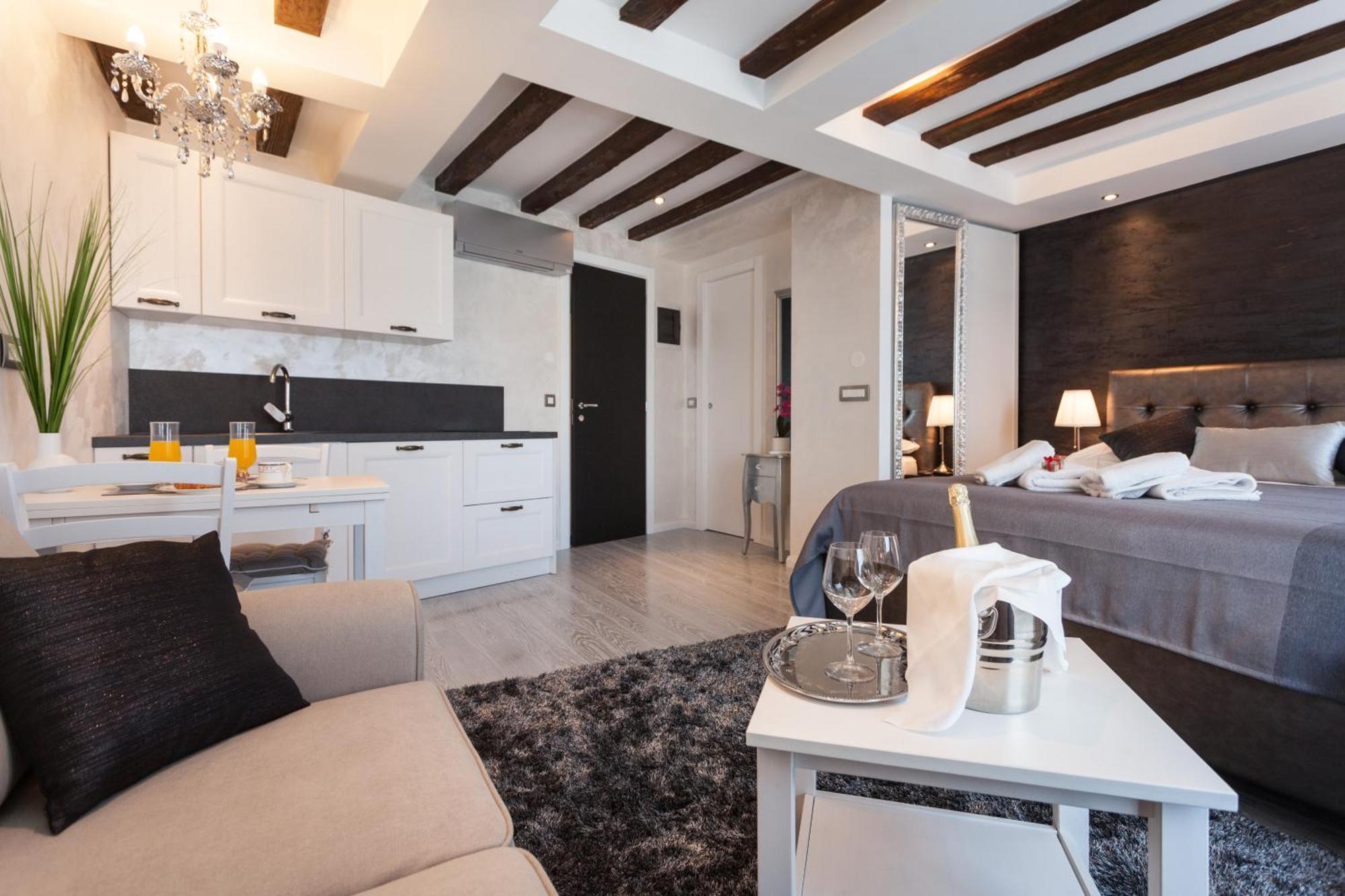 Royal Apartments Rovinj Zewnętrze zdjęcie