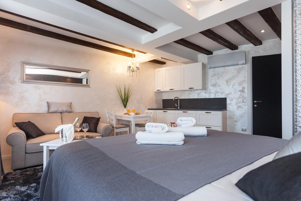 Royal Apartments Rovinj Zewnętrze zdjęcie